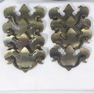 8 vintage drawer pulls sold as a set